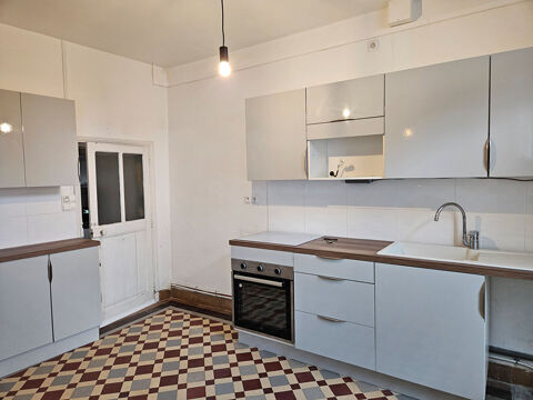   Charmante maison ancienne r�nov�e � louer � LOCHES Maison - 4 pi�ce(s) - 63 m�