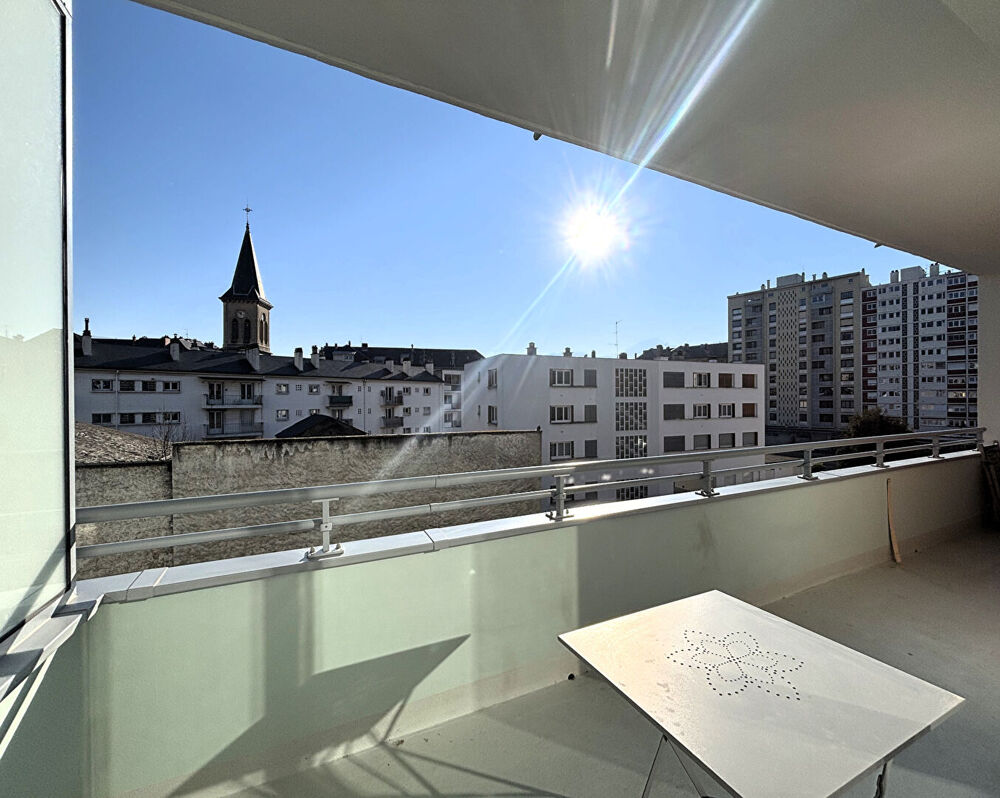 Vente Appartement Secteur prisé - Appartement 4 pièces lumineux avec balcons et cave  proche centre Chambéry Chambery