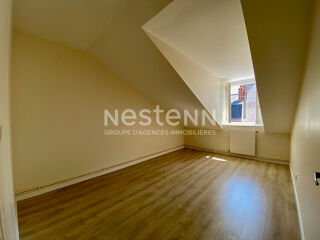  Appartement à louer 5 pièces 121 m²