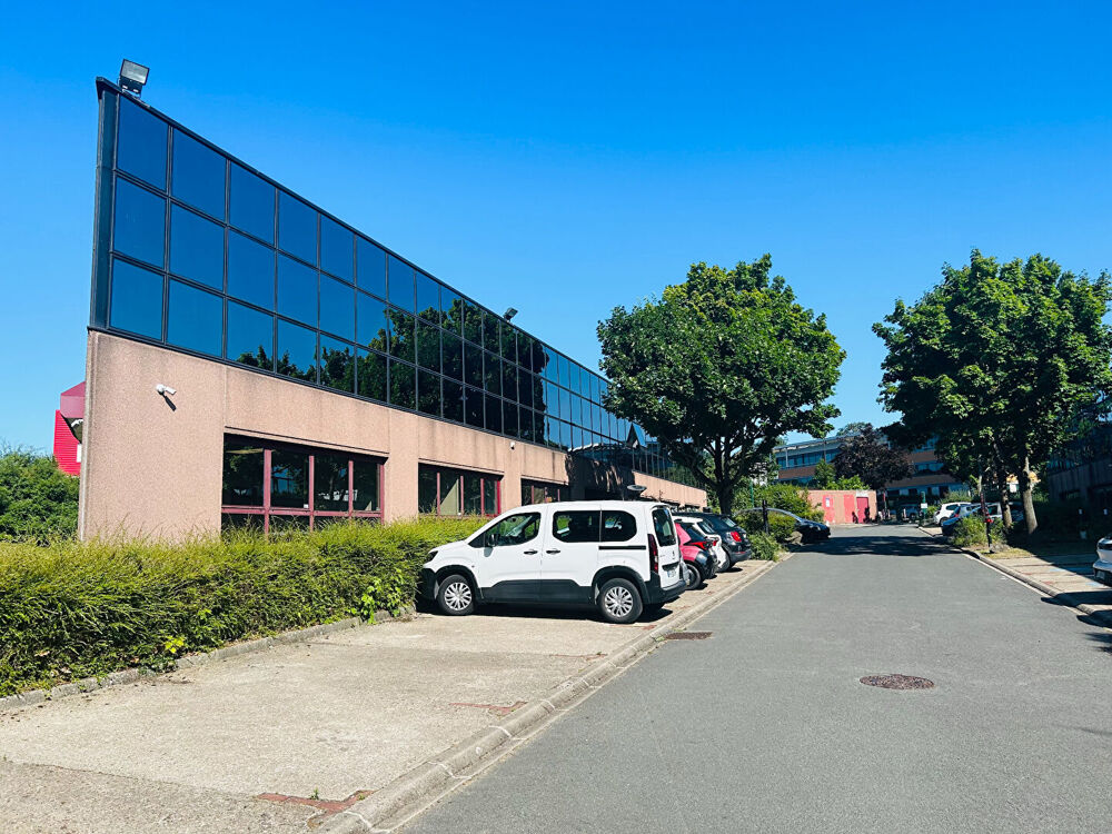   Bureaux Moderne et lumineux à Champs Sur Marne cité Descartes Champs sur marne