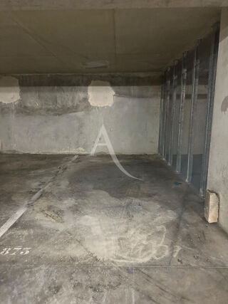  Parking / Garage à vendre 