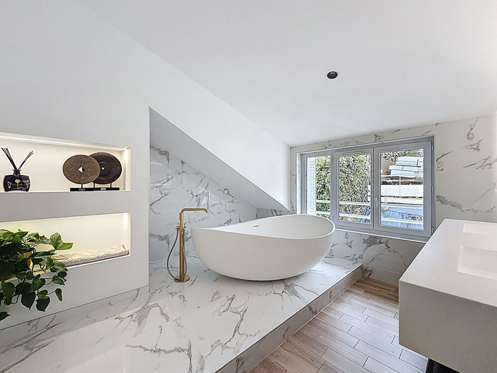Vente Maison Limoges Quartier Saint-Jean, Maison de ville spacieuse entièrement rénovée à vendre à Limoges,  4 chambres, 165 m² - garage doub Limoges