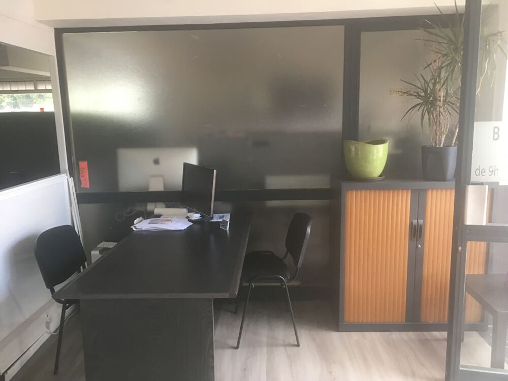   TOULON CENTRE - Murs Commerciaux de 140 M2 