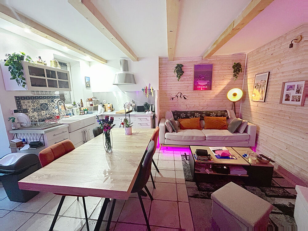 ST CANNAT MAISON DE VILLAGE T2 BIS
