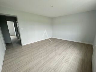  Appartement à louer 3 pièces 60 m²