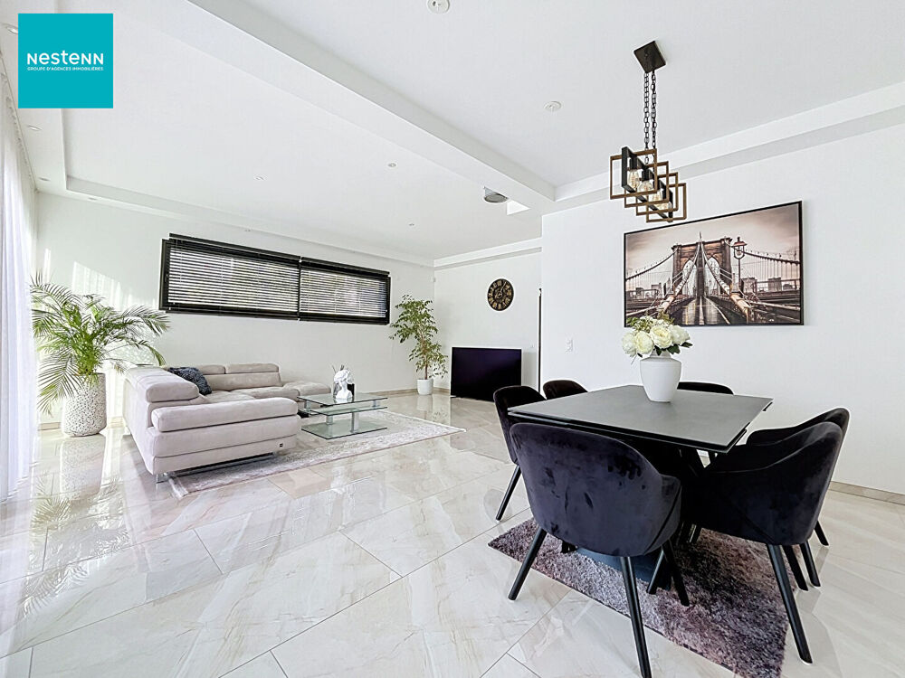 EPAGNY METZ-TESSY _ Maison contemporaine de 175 m², avec piscine, jardin et sous-sol complet avec garage, à vendre