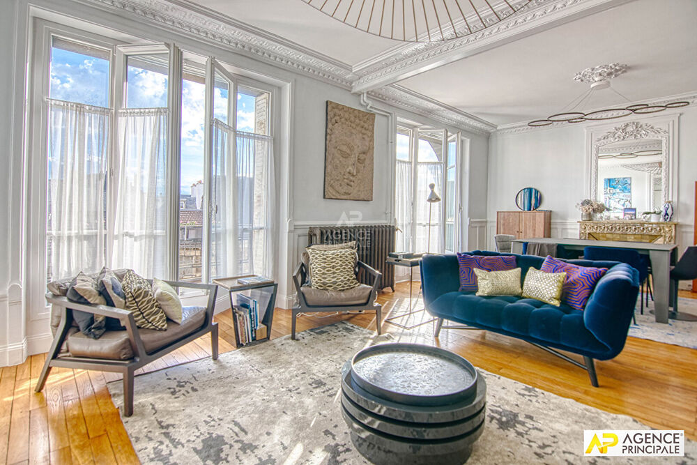 Versailles Notre-Dame Les Prés Appartement 6 pièces 145 m² situé au 2ème étage avec ascenseur (rarissime)