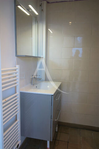  Appartement à louer 2 pièces 50 m²