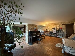  Maison à vendre 7 pièces 234 m²