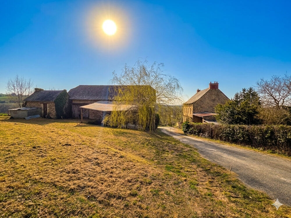 Vente Maison Ancien corps de ferme en pierres dans un environnement calme isolé Colombies