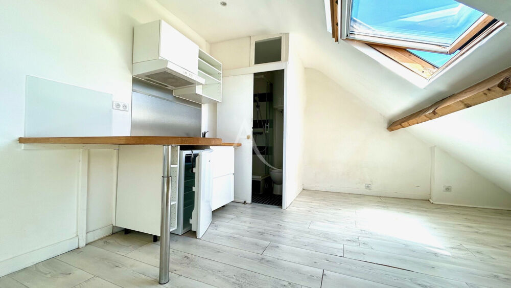 Appartement Nantes 1 pièce(s) 20.31 m2 CARREZ et 35,32 m² au sol