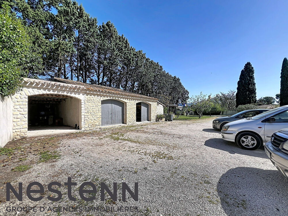 RARE !! Grange + 500 m² de terrain à 2 min du centre de Sénas !