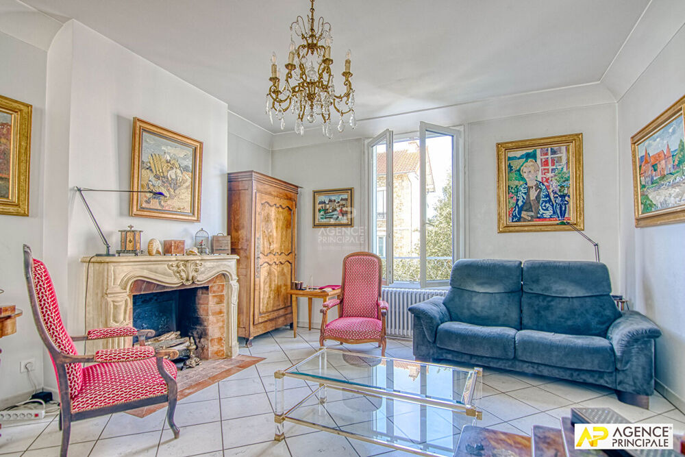 Vente Maison Versailles St-Jean Maison 6 pièces 120.68 m² habitables et 202 m² au sol sur parcelle de 281 m² avec terrasse de 30 m² , jardin, Versailles