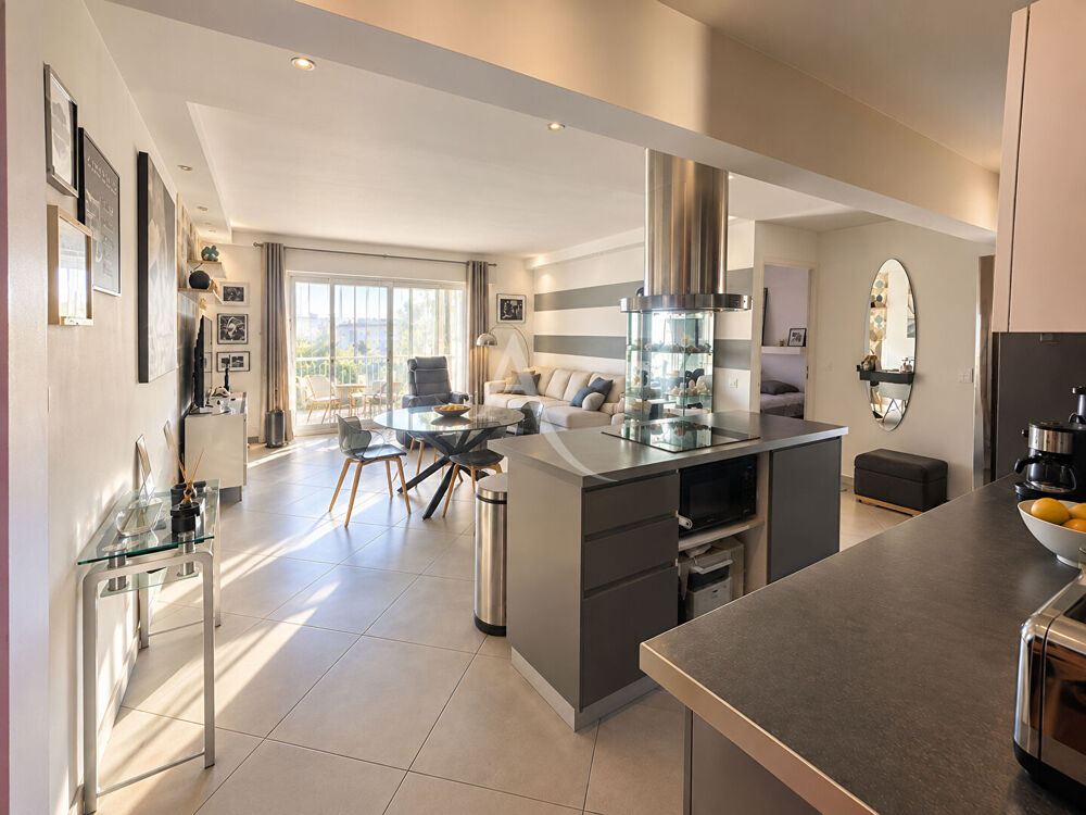 Vente Appartement CROIX DES GARDES - 4 PIÈCES  - LOGGIA - 2 PARKINGS et CAVE Cannes