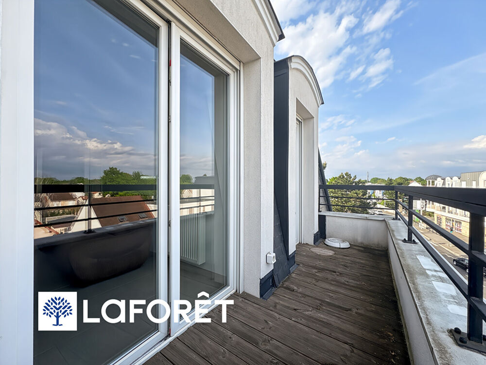 Vente Appartement Appartement 2 pièces à vendre à Sainte Geneviève des Bois - Dernier étage, balcon, construction récente Sainte genevieve des bois
