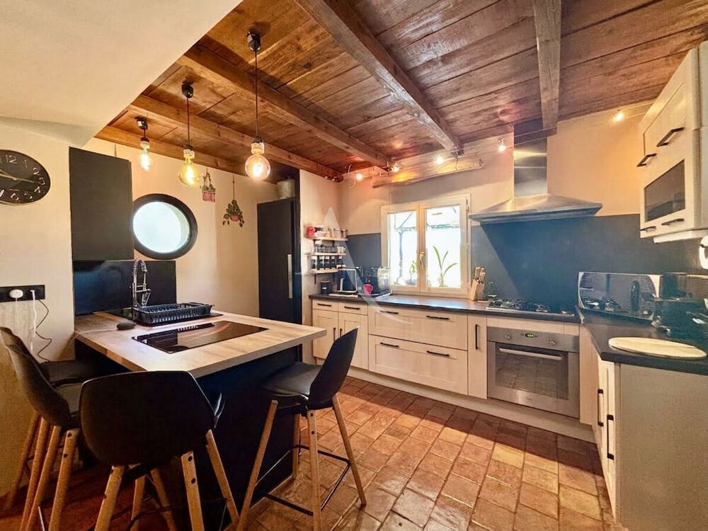 VILLA PLAIN PIED AVEC PISCINE ET LOGEMENT INDÉPENDANT RIANS