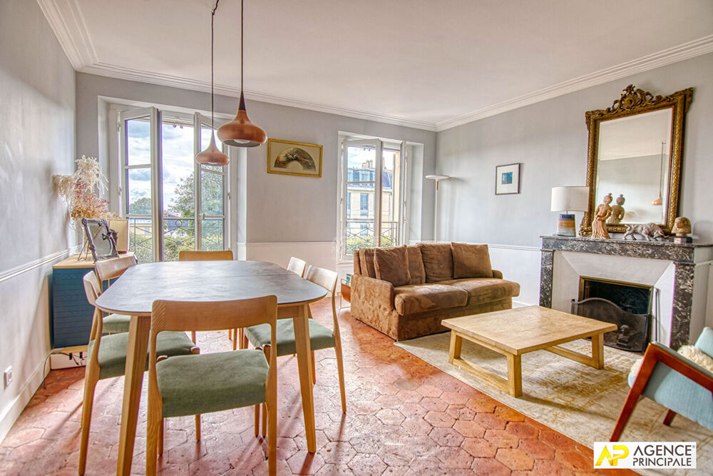 Vente Appartement Versailles Notre-Dame Appartement 4 pièces en duplex de 93m² au sol situé au 3ème et dernier étage  avec caves Versailles