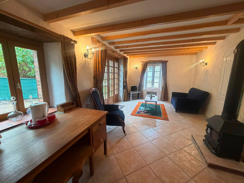 Vente Maison HAUTE VIENNE - 2 maisons et un appartement d'une chambre, entièrement rénovés et prêts à vous accueillir. Magnac laval