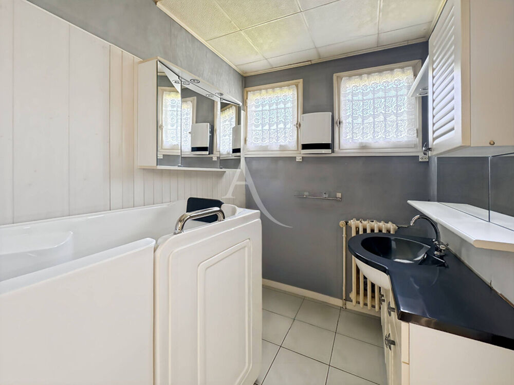 Vente Maison Maison Saint Leger Du Bourg Denis 4 pièce(s) 116 m2 Saint leger du bourg denis