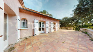  Maison  vendre 8 pices 240 m