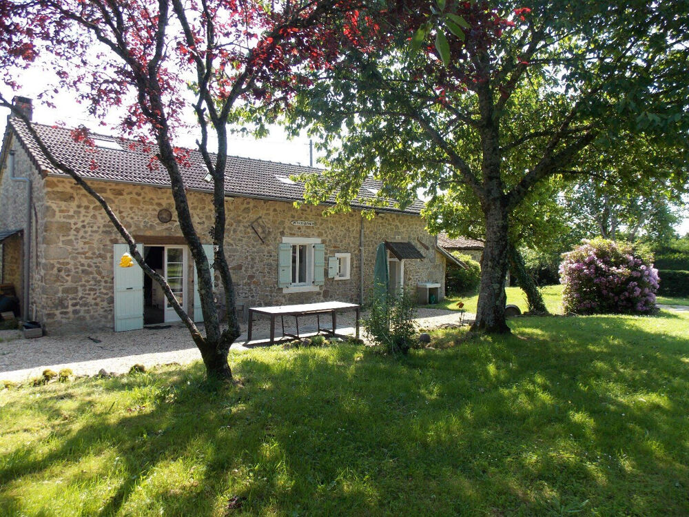 Vente Maison Charmante maison individuelle rénovée de 4 chambres avec piscine, jardin et terrain. Maisonnais sur tardoire