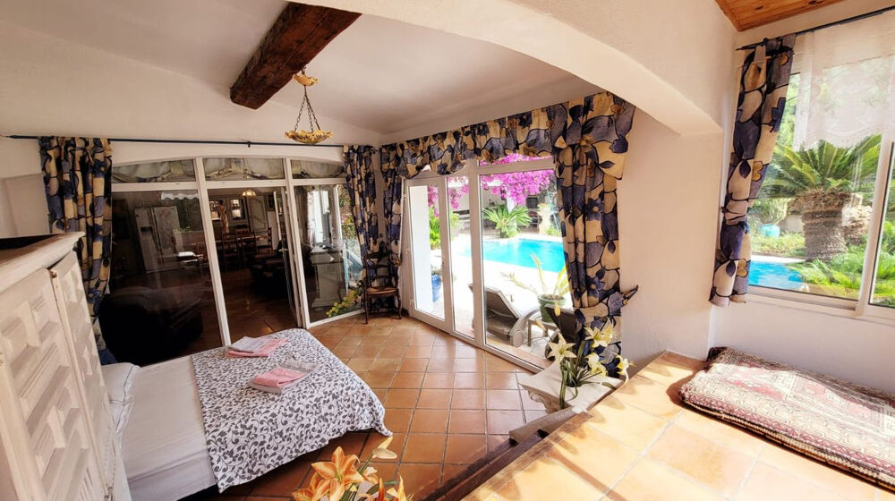 Vente Maison Sainte-Maxime - Villa provençale plain-pied, 4 chambres, piscine, pool house, 50 m de la plage Sainte maxime