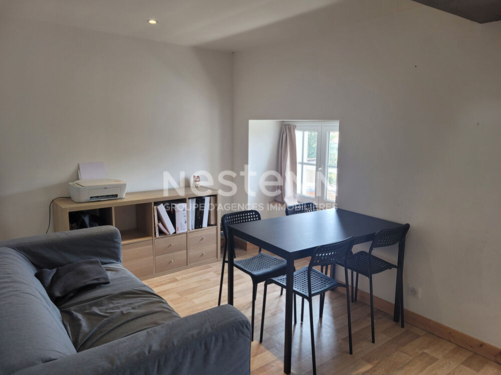 Location Appartement Beau studio meublé  en plein centre ville d'Yssingeaux Yssingeaux