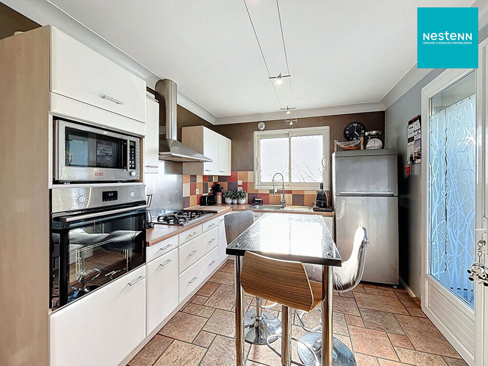 Vente Maison Maison Savigneux 42600 de 171 m² - 5 chambres - avec piscine sur terrain 1300 m² environ Savigneux