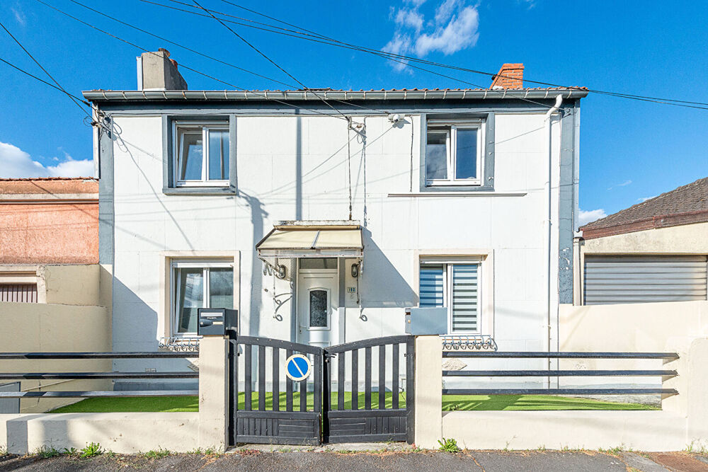 Maison 5 pièces 106 m² · à La Sentinelle · 106 m² · 145 000 €