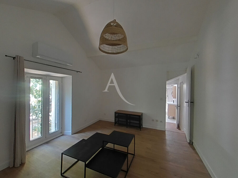 Location Appartement TORCY 2 pièces meublé avec cour privative Torcy