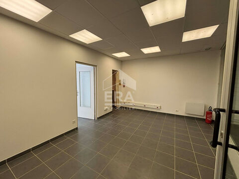 Local commercial de 35m&sup2; - CH&Acirc;TEAU-ARNOUX 790 04160 Chateau arnoux saint auban
