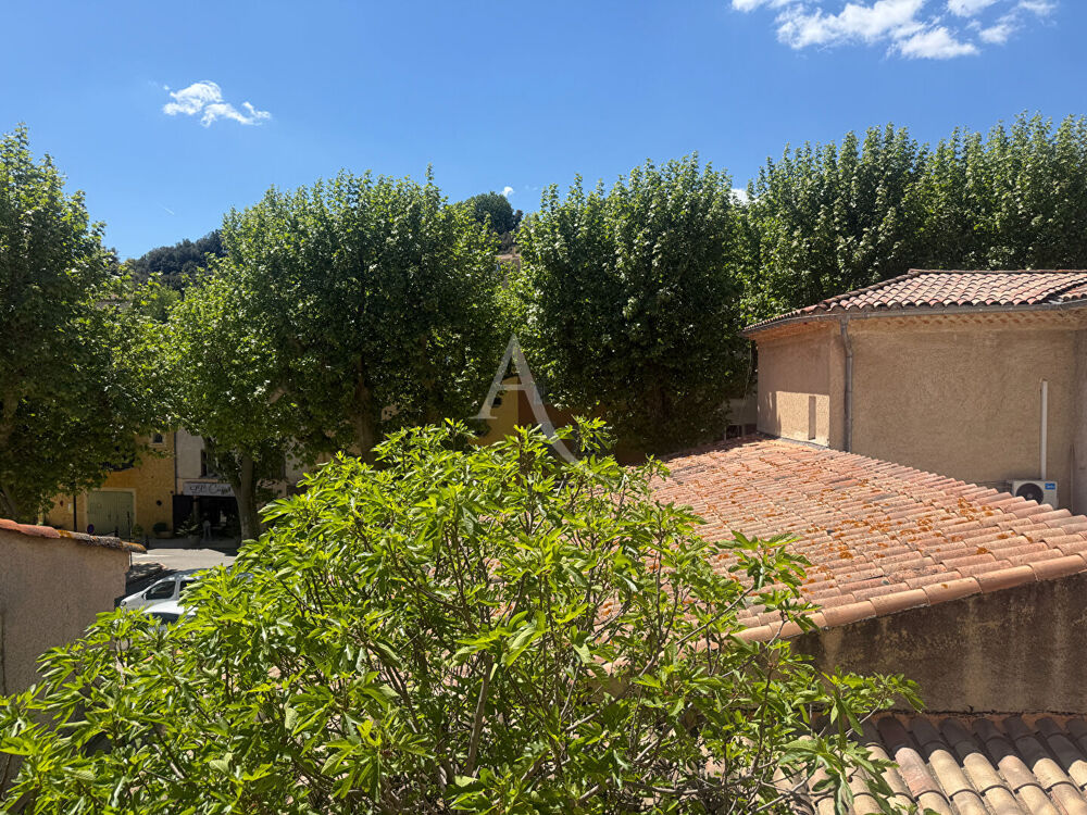 TYPE 4/5 AU COEUR DU VILLAGE DE GINASSERVIS PROCHE PARKING ET COMMODITES