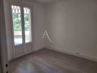  Appartement à louer 3 pièces 53 m²