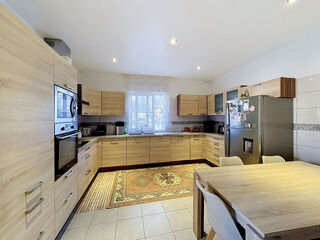 Vente Maison Maison Ruy Montceau 6 pièce(s) 150 m2 Ruy montceau