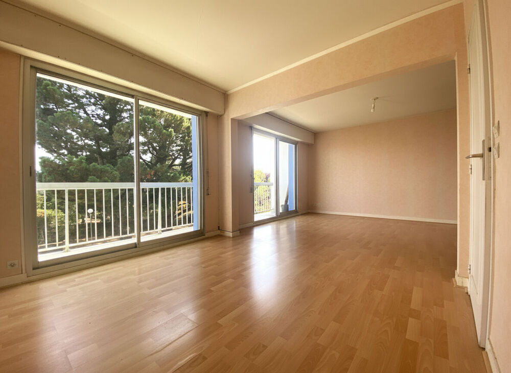 Vente Appartement Appartement à vendre à Vannes 2/3 pièces avec ascenseur Secteur Trussac Vannes