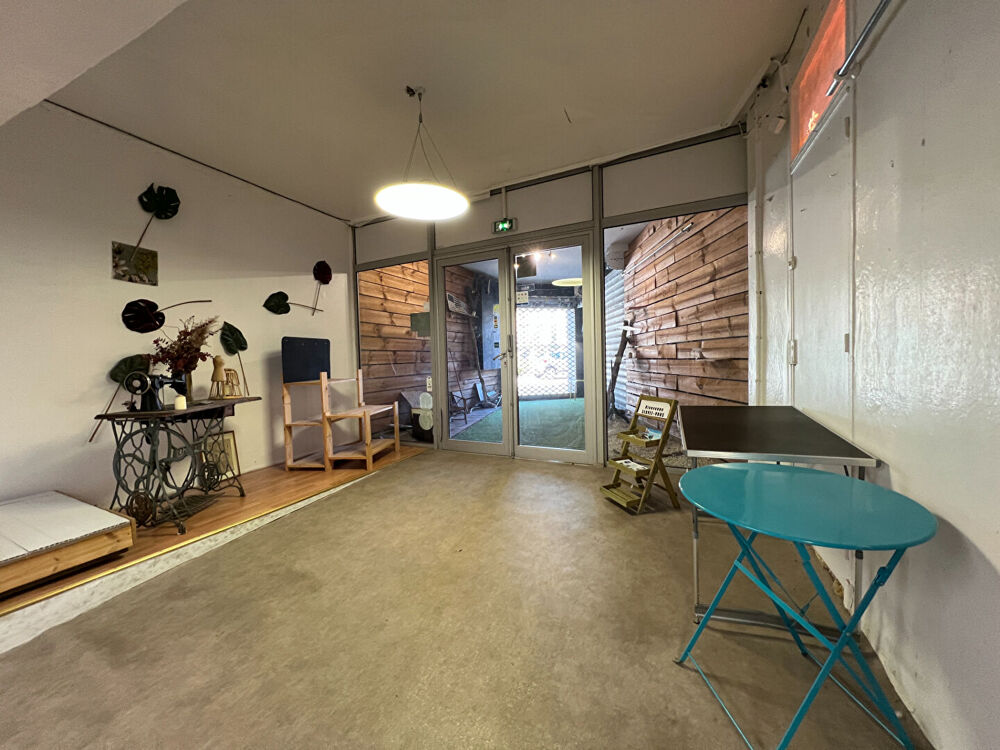 Vente Immeuble Centre de Caussade - Immeuble avec local commercial, appartements et espaces professionnels Caussade