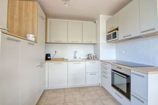  Appartement à louer 5 pièces 100 m²