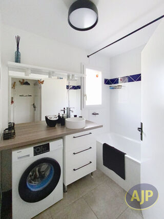  Appartement à louer 3 pièces 60 m²