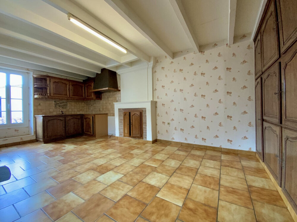 Maison dans Jonzac avec garage et jardin