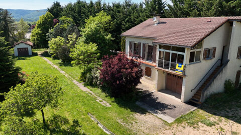   Maison familiale 5 chambres - Terrain de 2 945 m² Maison - 6 pièce(s) - 140 m²