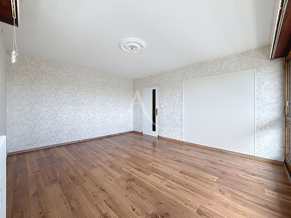 BD SAINT MICHEL - T4 NON MEUBLE - DISPONIBLE DE SUITE