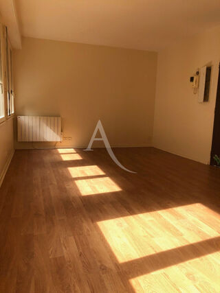  Appartement à louer 1 pièce 27 m²