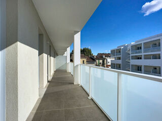  Appartement à louer 3 pièces 73 m²