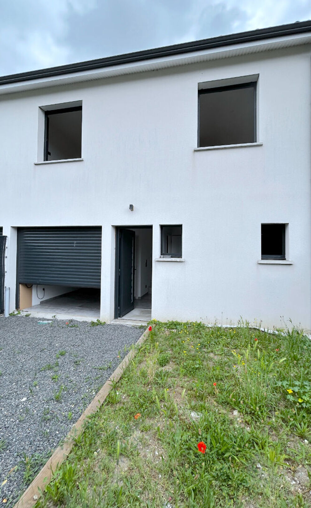 A VENDRE MAISON DE TYPE 4 AVEC GARAGE ET JARDIN - SECTEUR PESSAC