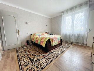  Maison  vendre 9 pices 210 m