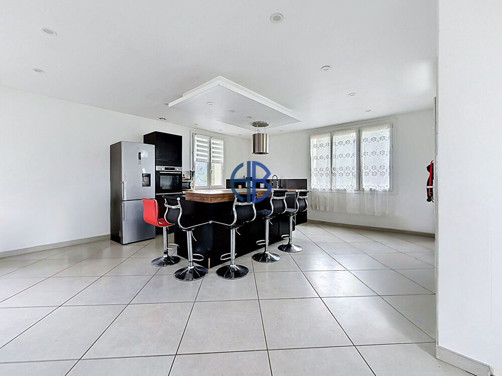 Maison Renage 4 pièce(s) 135 m2