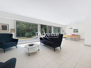  Maison à vendre 8 pièces 215 m²