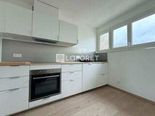  Appartement � louer 4 pi�ces 82 m�