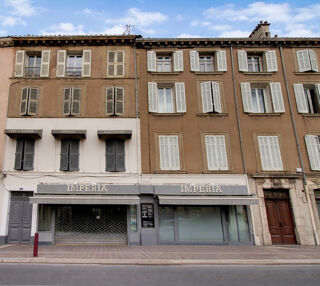  Immeuble � vendre 9 pi�ces 230 m�