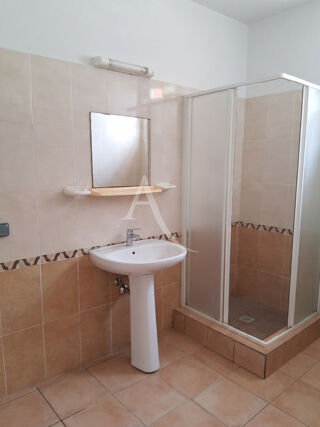  Appartement � louer 4 pi�ces 79 m�